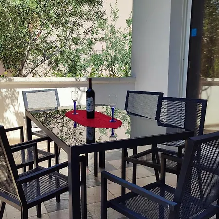 Modern Stipe With Terrace Podstrana