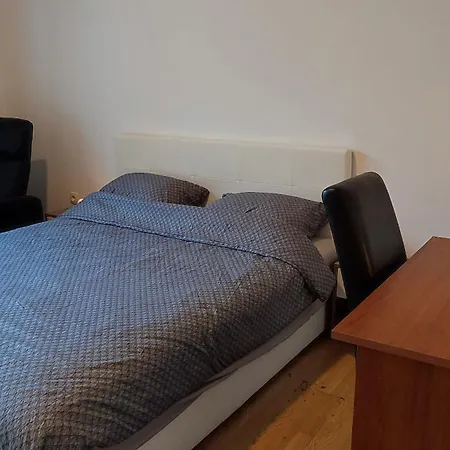 Modern Stipe With Terrace Apartment Podstrana